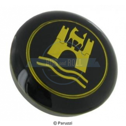 horn-button-with-a-gold-colored-emblem