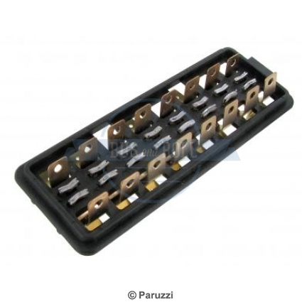 fuse-box-without-cover-8-fuses